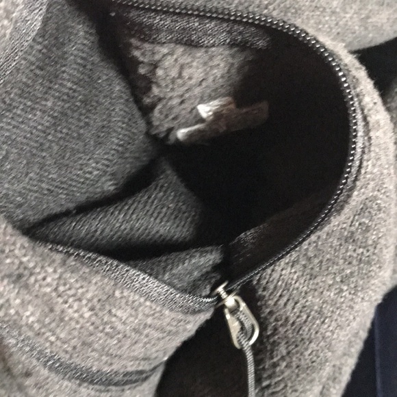 North face- pullover- gray- S - Picture 3 of 11